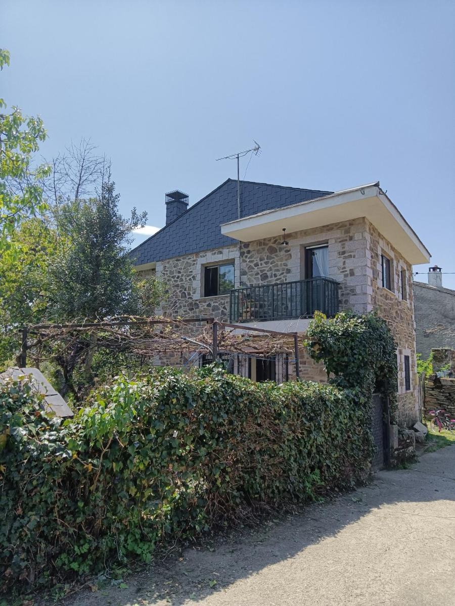 Agradable casa con chimenea, en zona tranquila de Sanabria - Housity