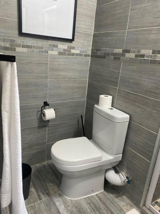 163 on Bez, Apartment 9 - Housity