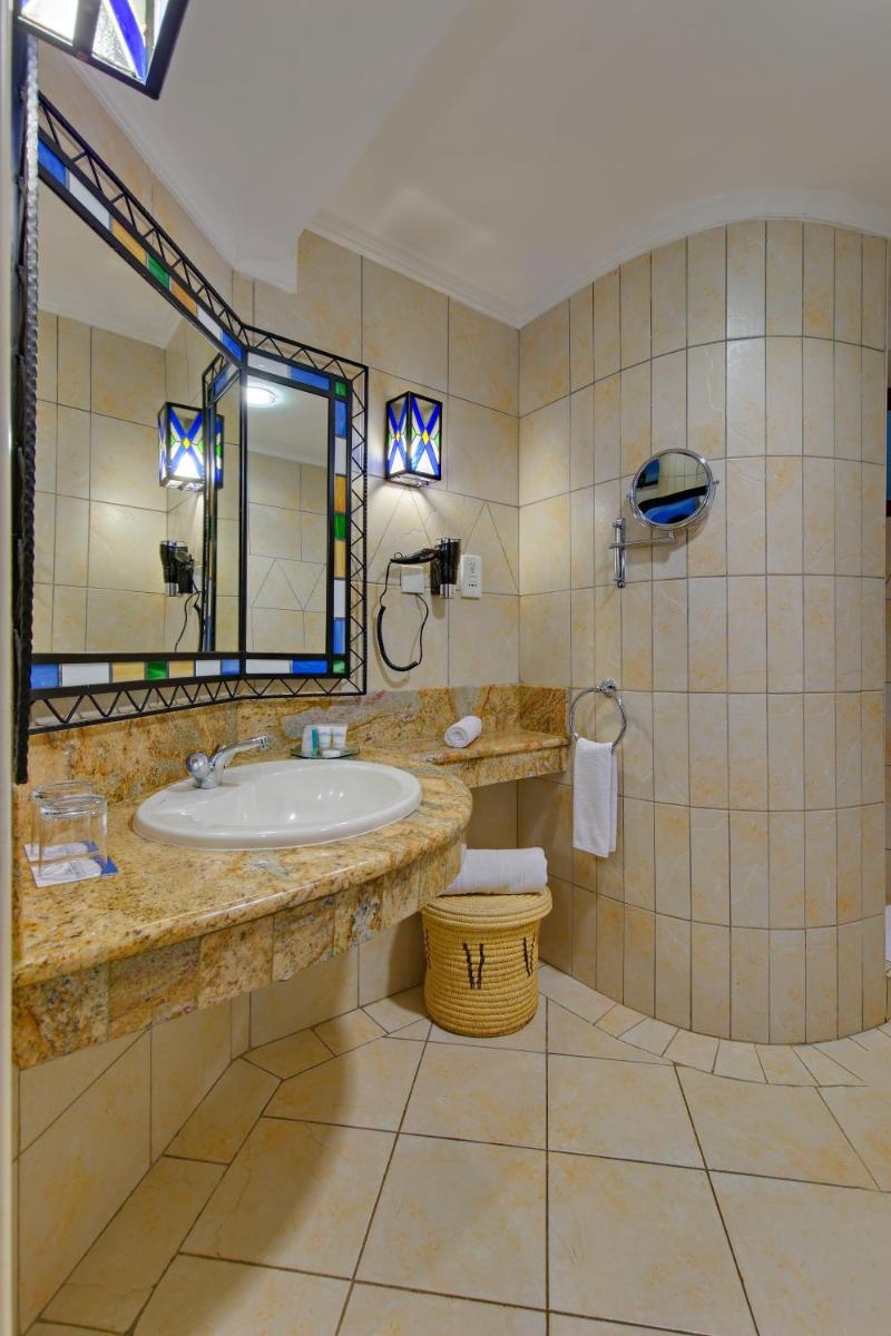 The Heron By Sarovar Portico India - Hizvo