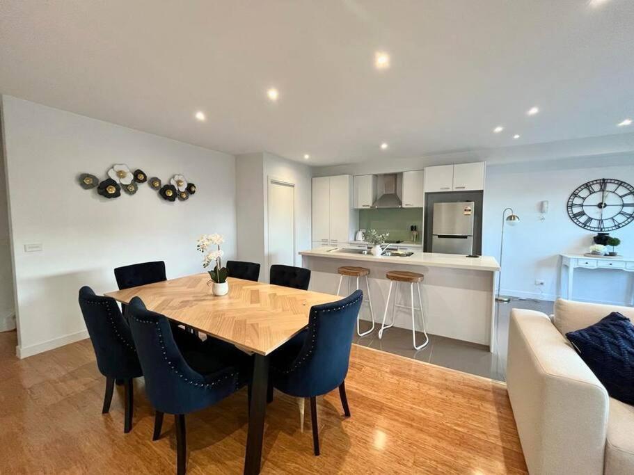 Seaford Sands - Be Beside The Seaside - Housity