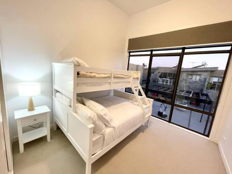 Seaford Sands - Be Beside The Seaside - Housity