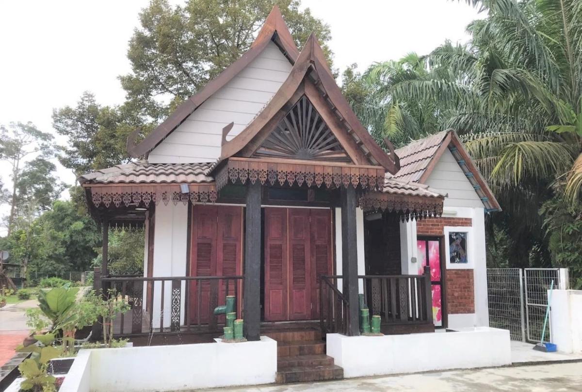 OYO Home 90332 Jentayu Homestay Pontian - Housity