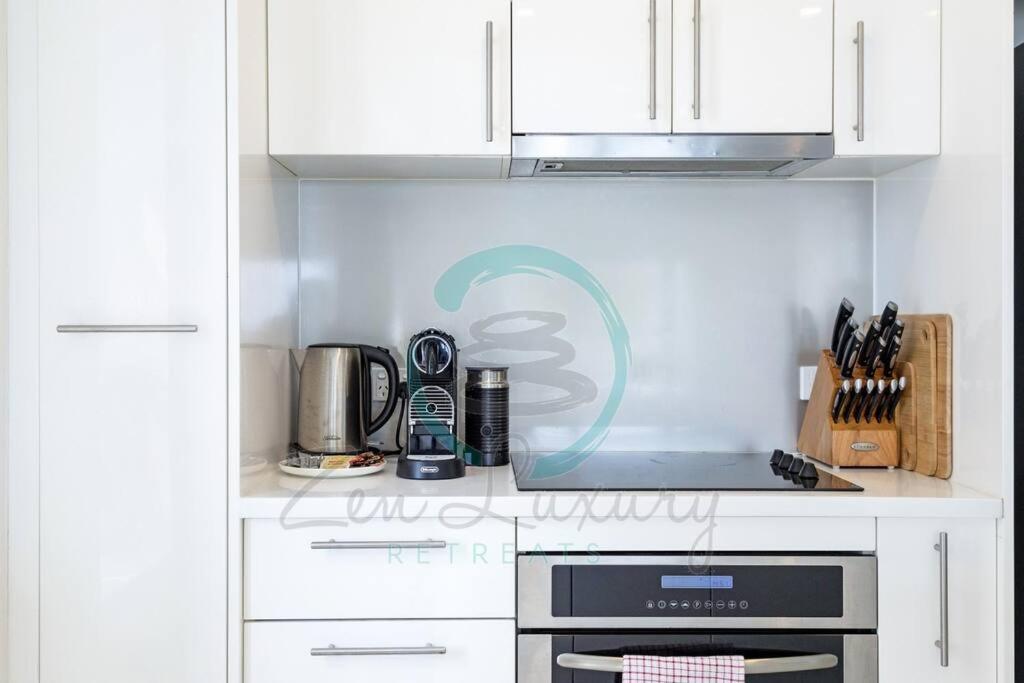 ZEN SUNSHINE - COZY 2-BR/2-BA OCEAN VIEW RETREAT - Housity