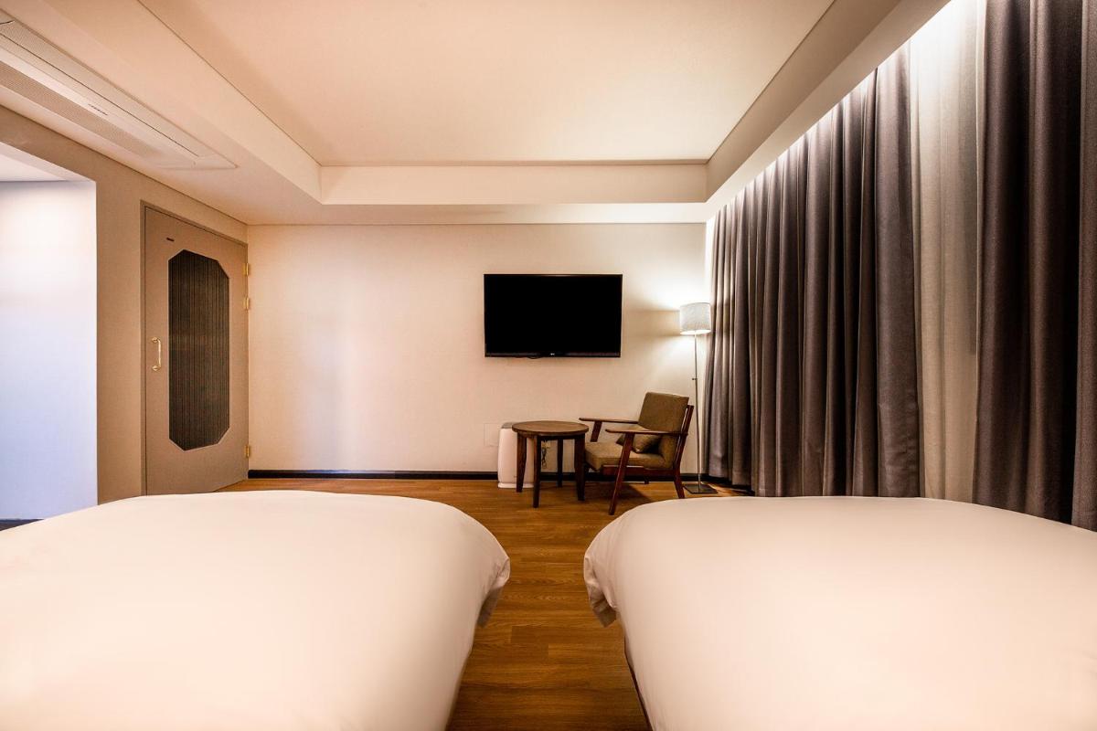 Hotel the Hill - Housity