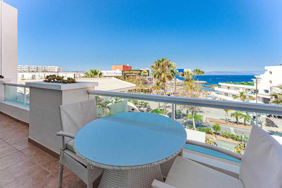 Un balcón o terraza de Flamingo Suites Boutique Hotel