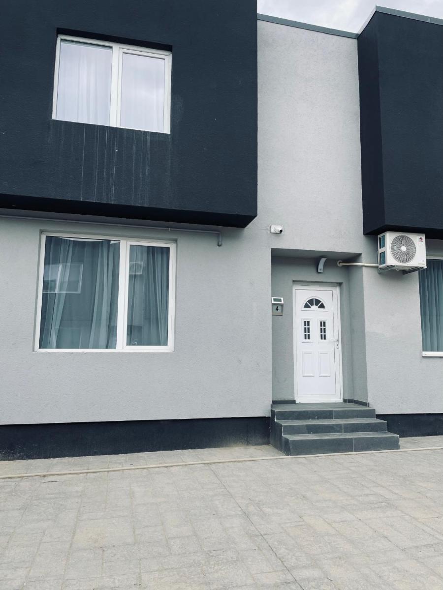 Luna Summer House - Housity