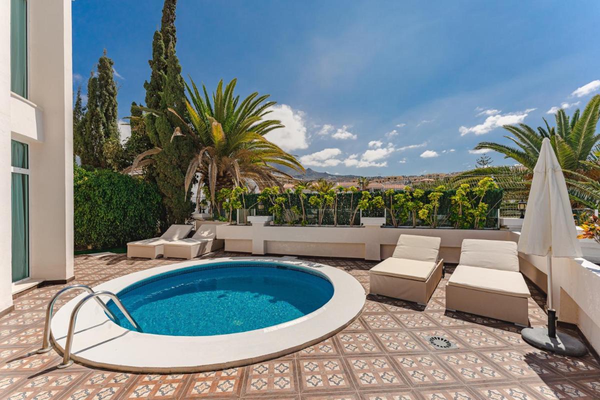 Piscina en o cerca de Flamingo Suites Boutique Hotel