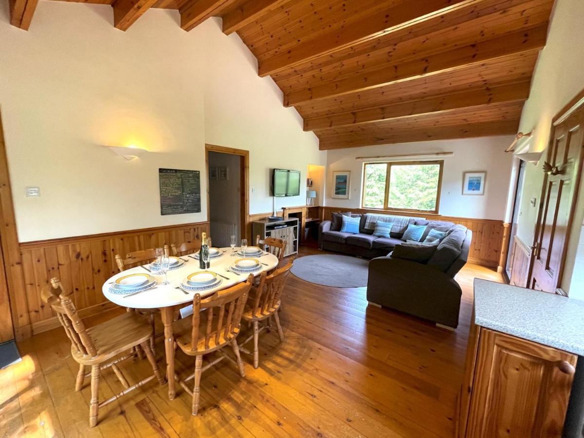 Pass the Keys Beautiful 3BR Lodge - Stunning Beach and Golf Location - Housity