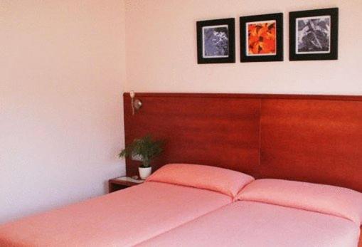 Hotel Sant Quirze De Besora - Housity