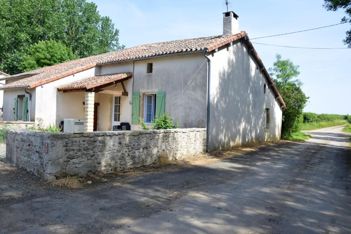 Maison charismatique a Saint Germier avec jardin cloture - Housity