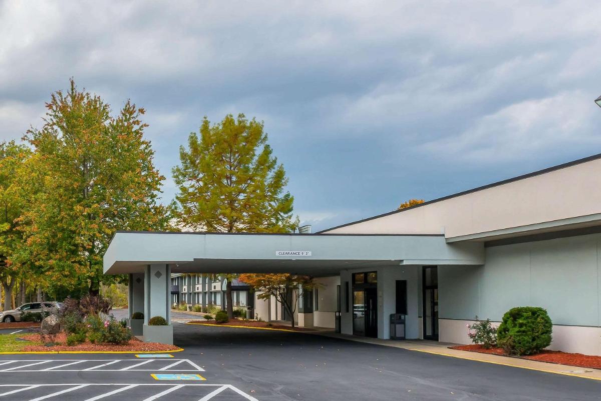 Suitetrails - Clarion Inn Belle Vernon