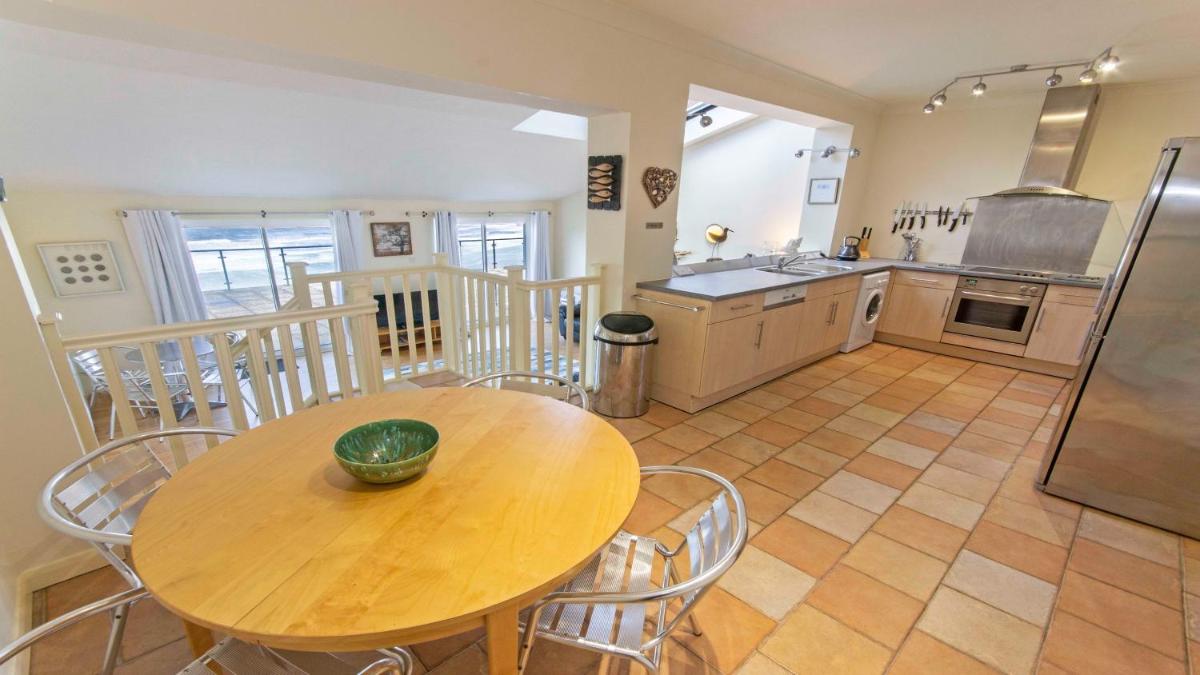 Clifton Court Apt 15 with Indoor Heated Pool - Housity