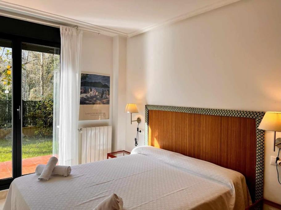 Bajo con jardín en Llanes - Housity