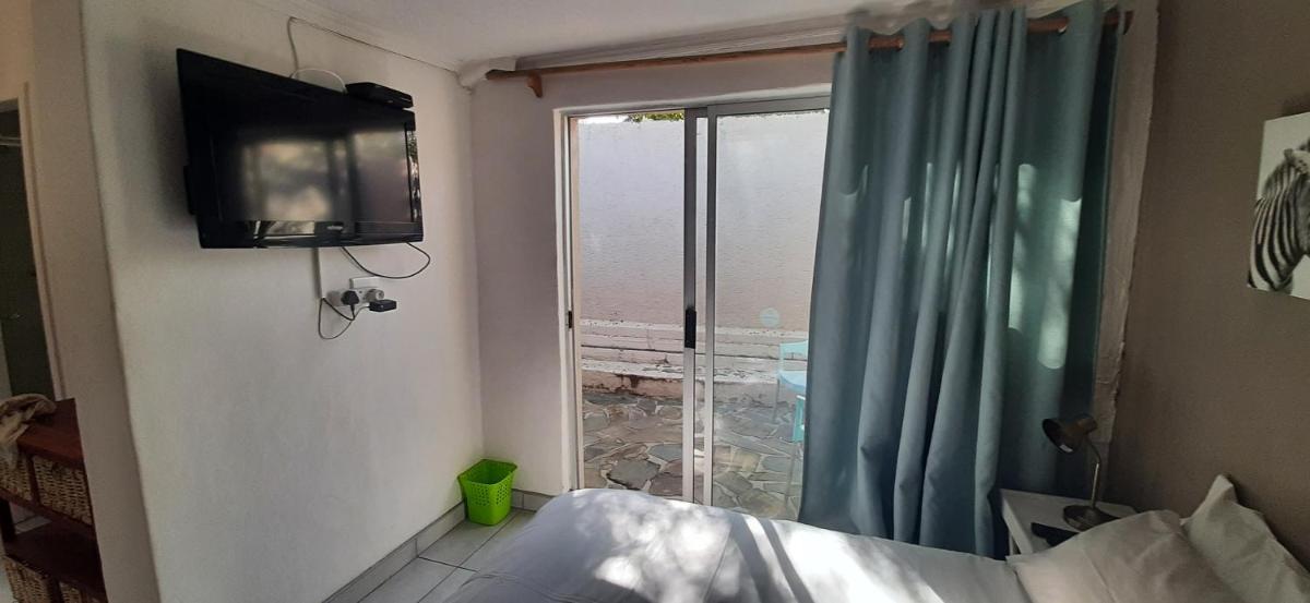 Self-catering Studio, Unit 3 on Krupp - Housity