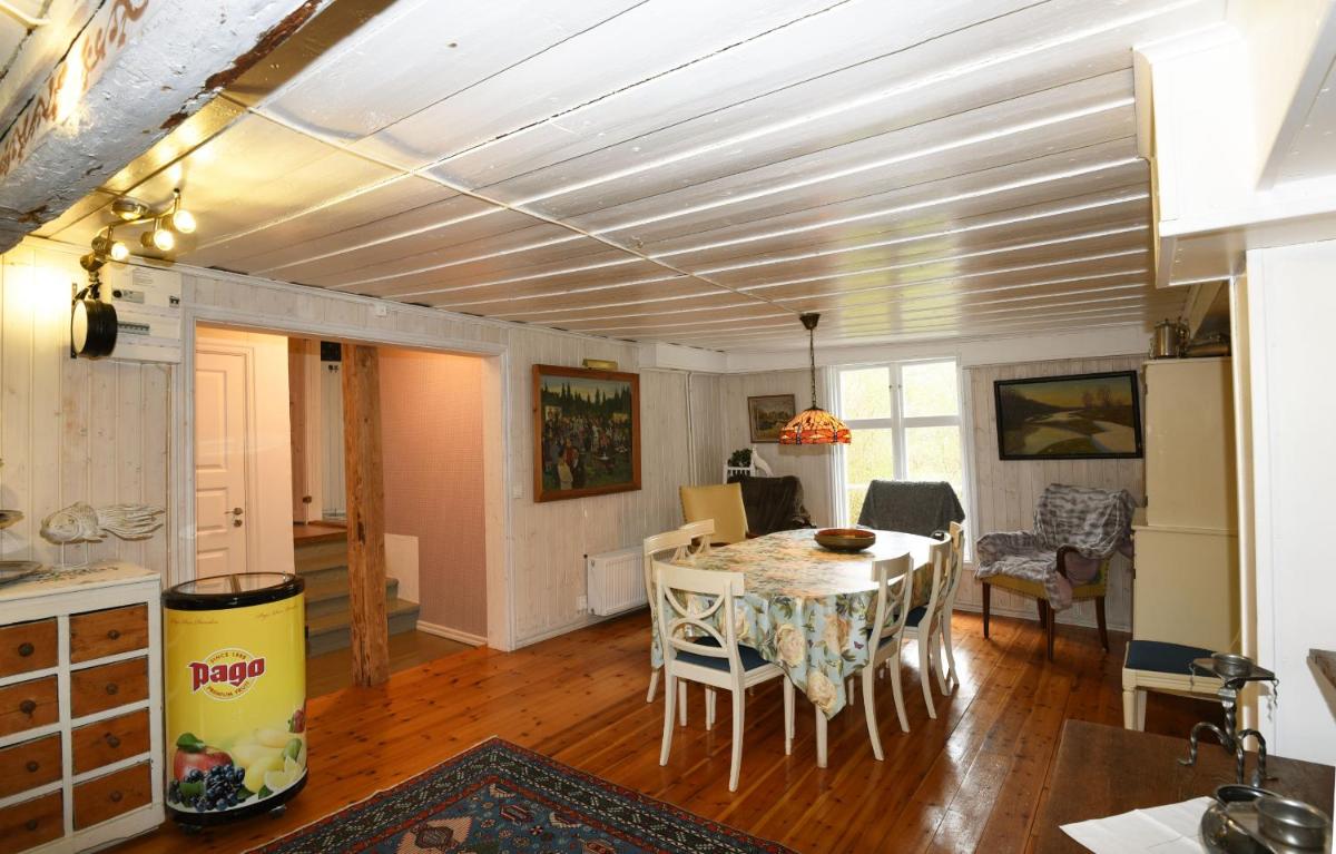 Idyllic holiday house in Sundshult - Housity
