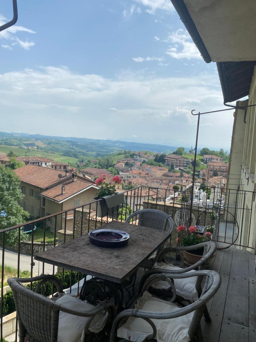 I TEMPLARI....nel cuore di Monforte d'Alba - Housity