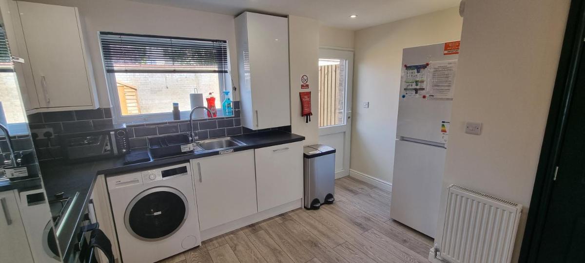 Shirely S, Milton, Cambridge, 2BR House, Newly Refurbished - Housity