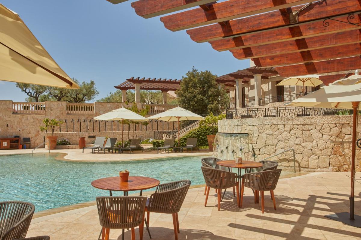 Piscina en o cerca de CAP VERMELL GRAND HOTEL