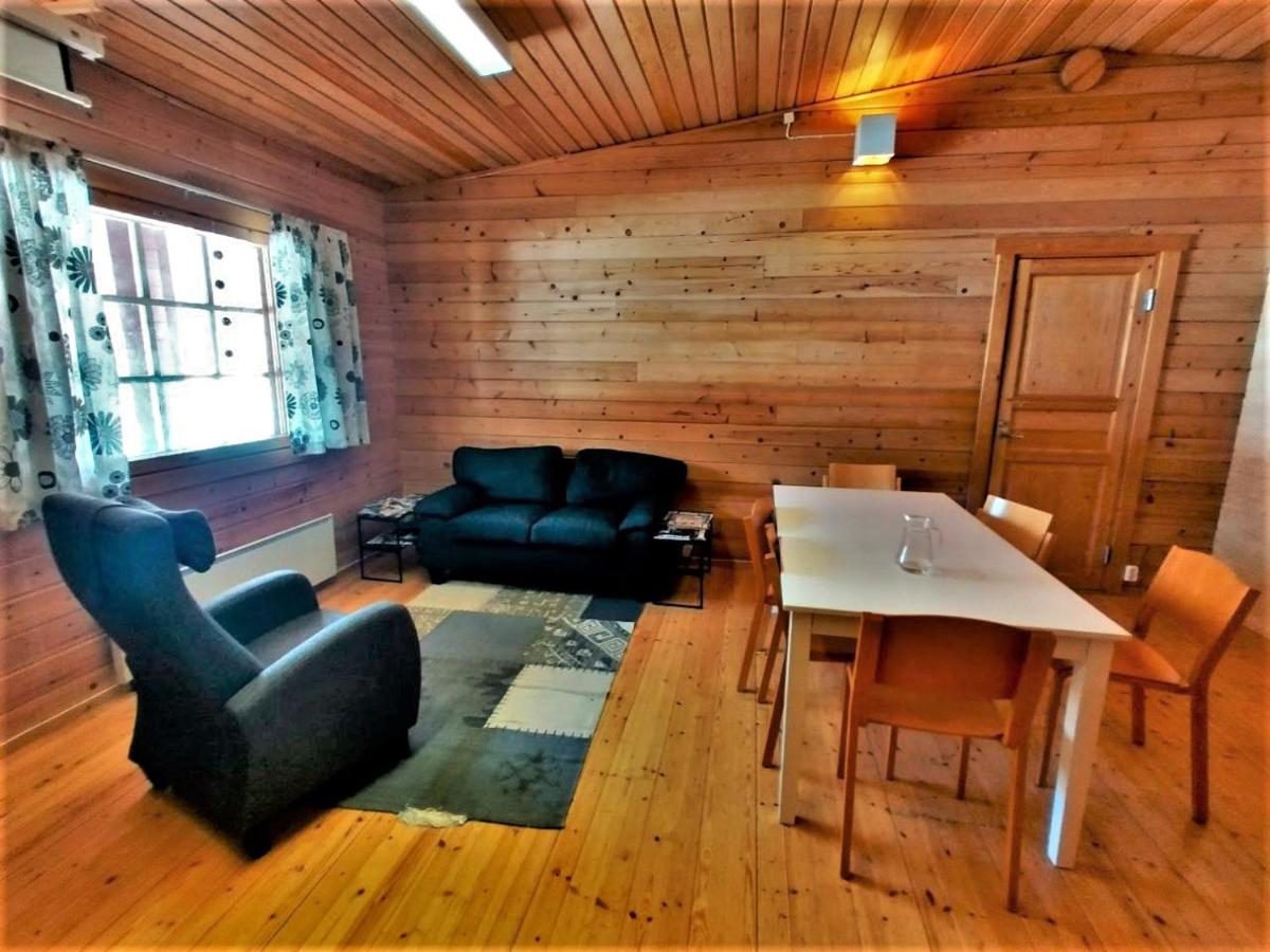 Old Pine Husky Lodge - Housity