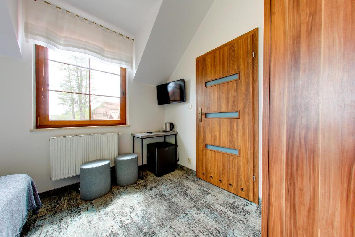POD DEBEM Kompleks Zeglarsko-Rekreacyjny - Housity
