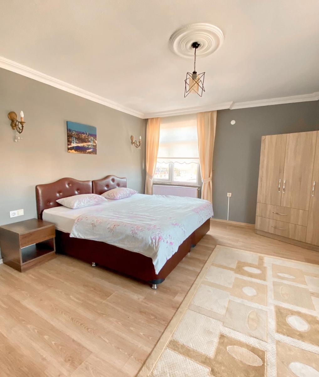 Blue House 61 - Housity