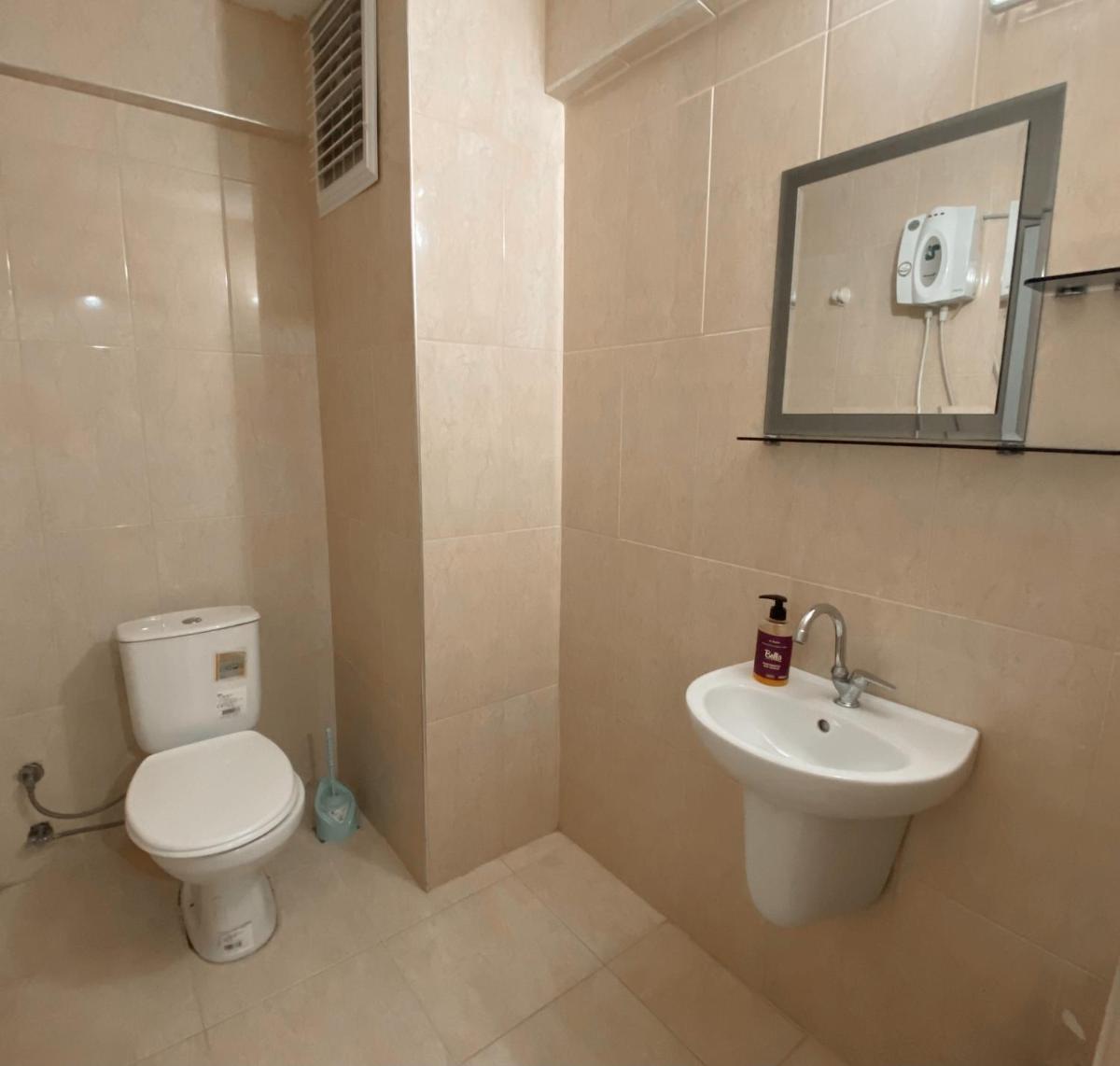 Blue House 61 - Housity