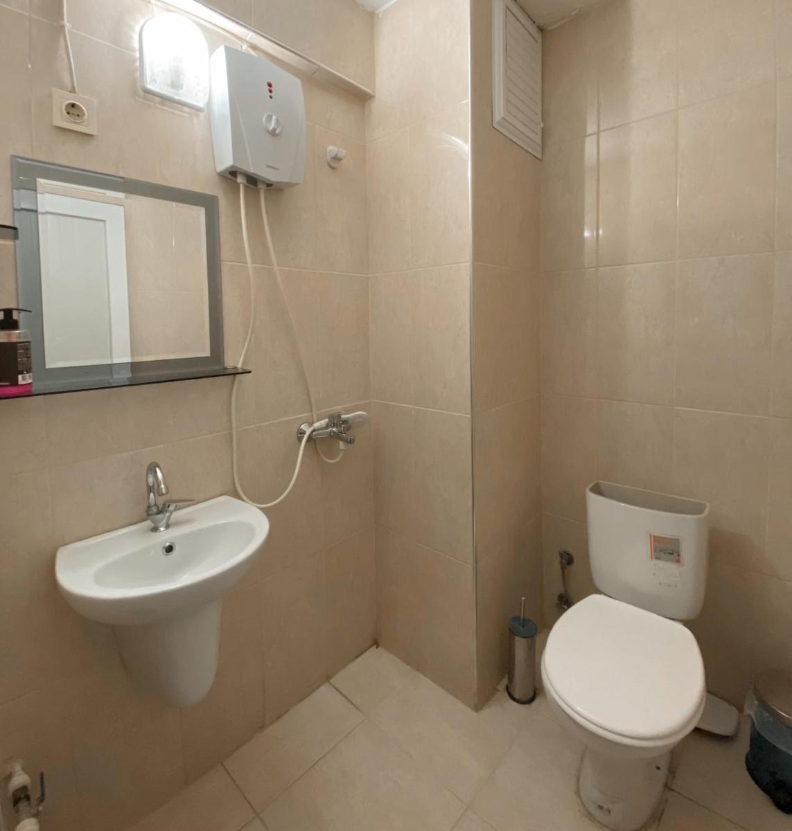 Blue House 61 - Housity