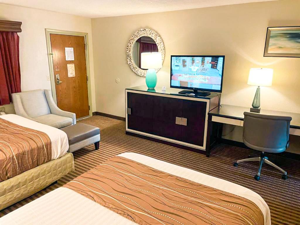 Suitetrails - Eleven Boutique Hotel LLC