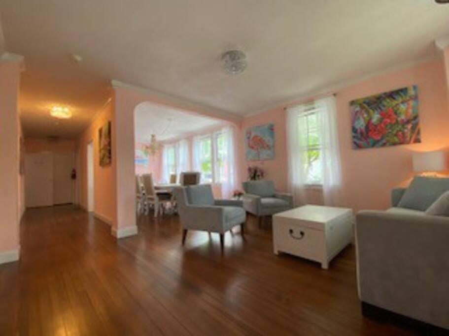 Saltwater Inn - Housity