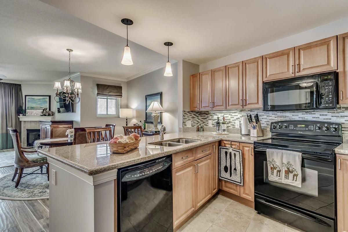 The Marina 7-403 - Housity