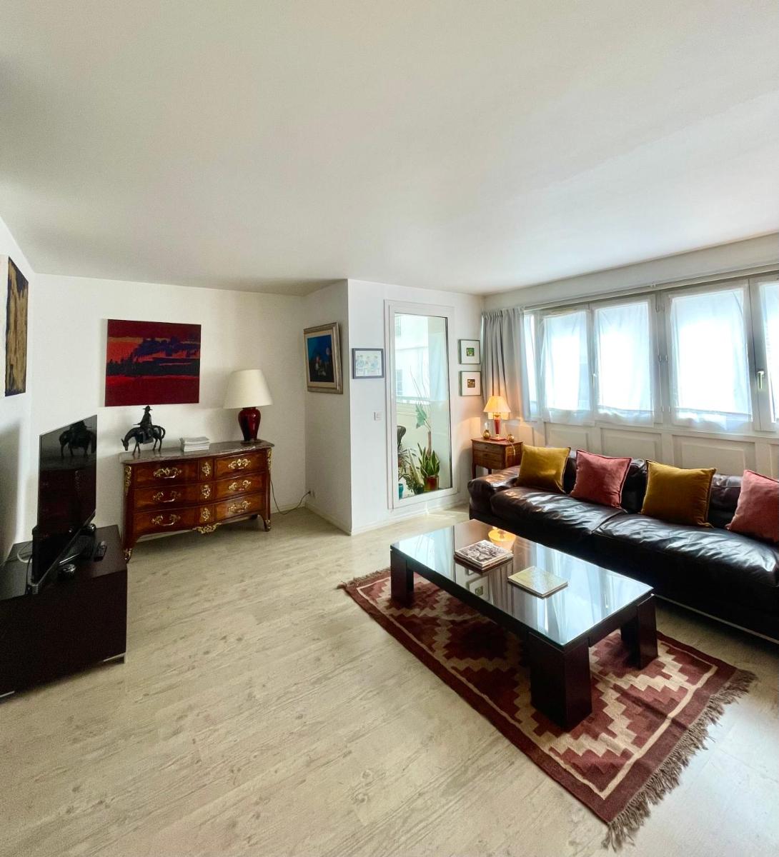 Grand T2 Plein centre historique avec ascenseur - Housity