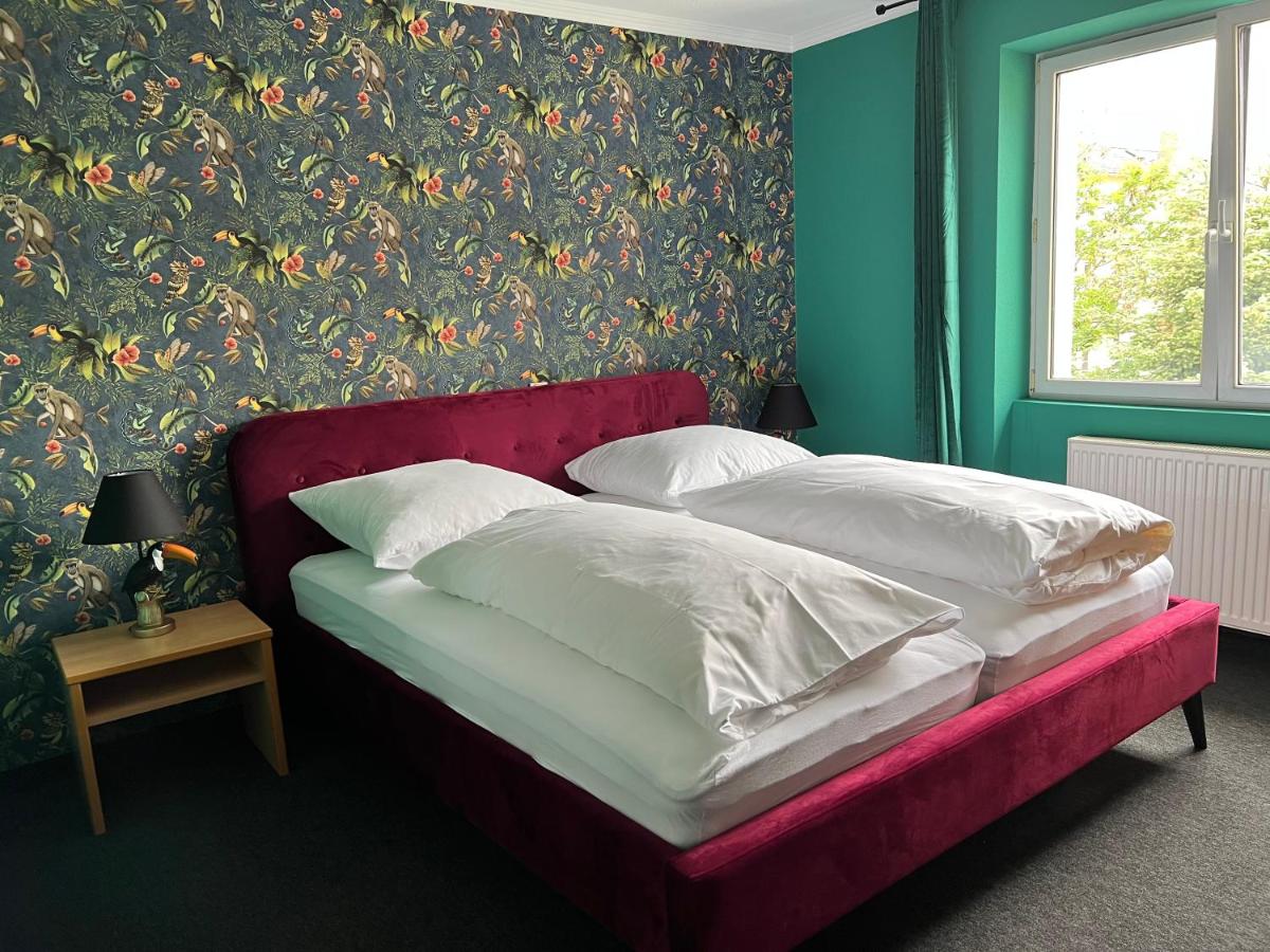 SmartHotel Flamingo Self check-in - Housity