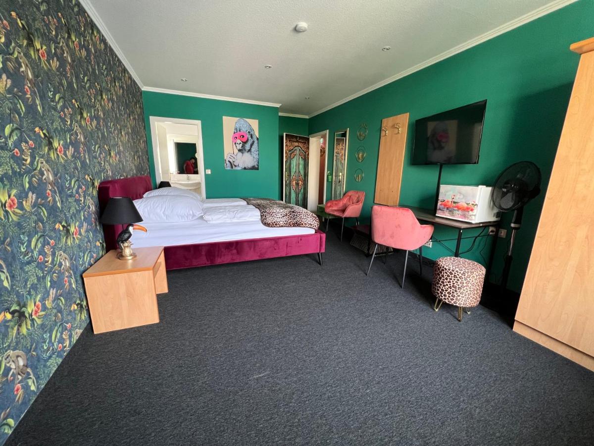 SmartHotel Flamingo Self check-in - Housity