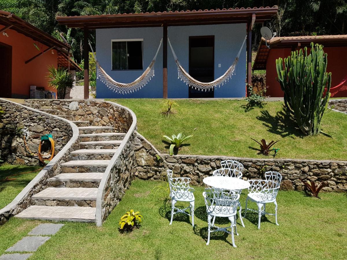 Pousada Beija Flor-Lumiar - Piscinas e Café - Housity