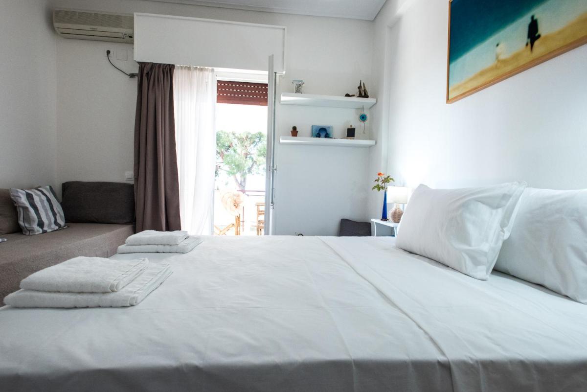 Melina Beachfront Apartment - Housity
