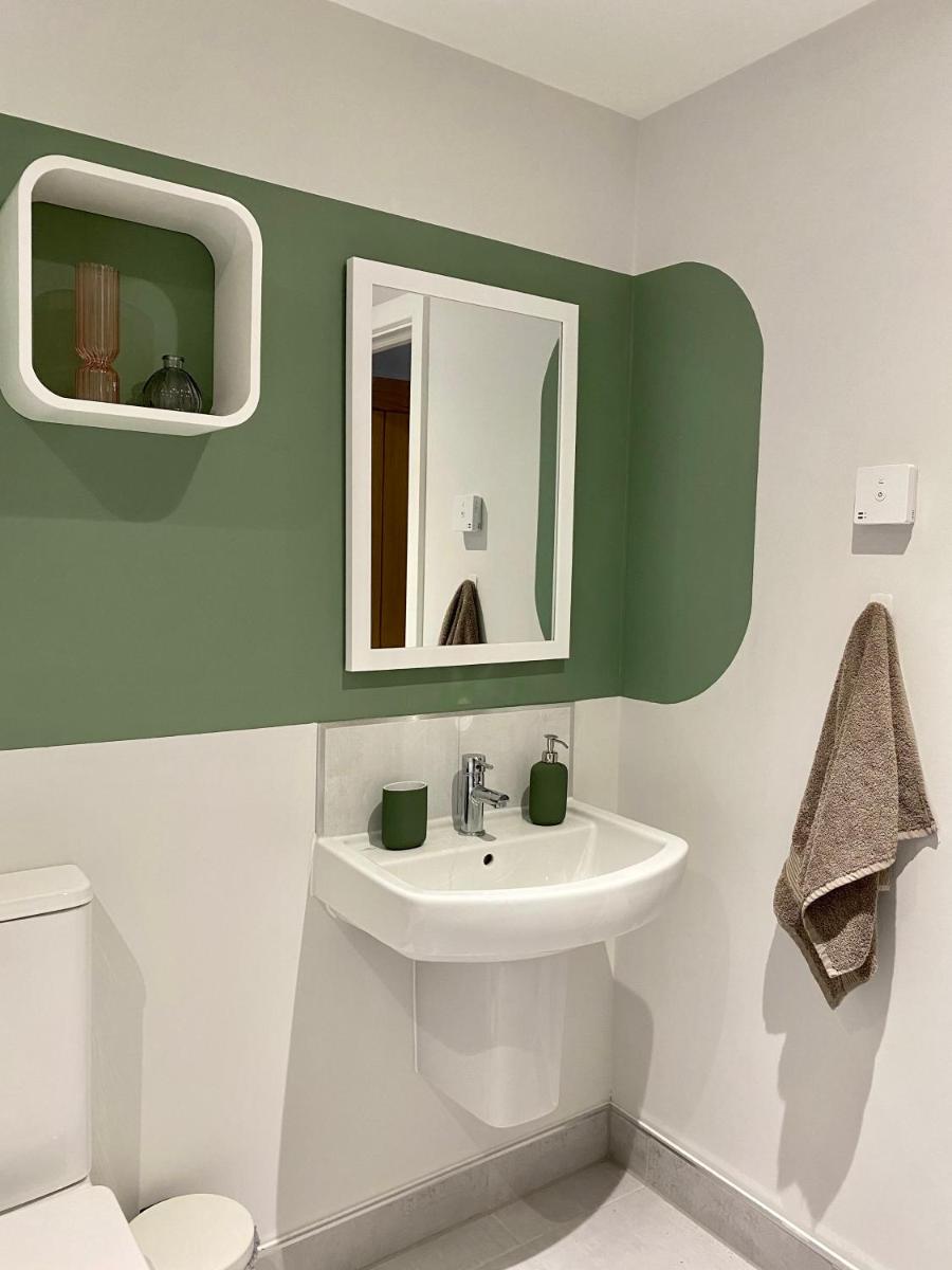 Central 2-bed in the contemporary new build with Free Parking - Housity