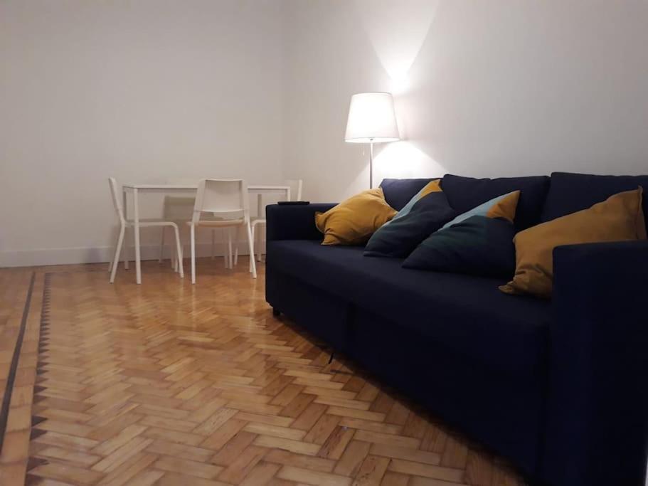 Greater Lisbon Cozy 2B Apartment - Odivelas - Housity