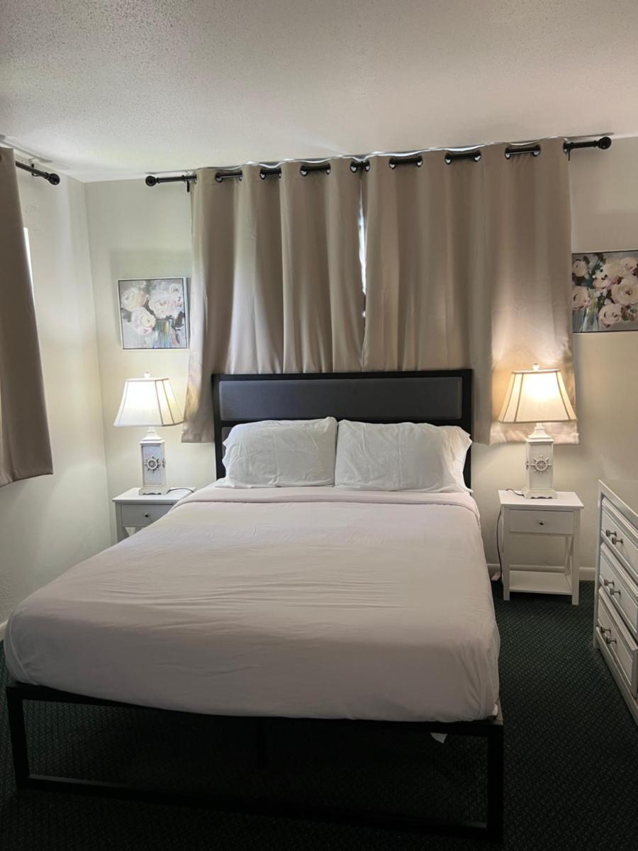 Dee Jay Beach Resort - Housity