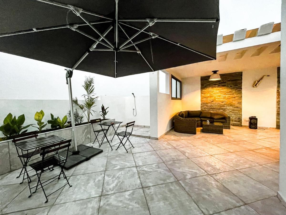 KAPINGA'S HOUSE - Housity