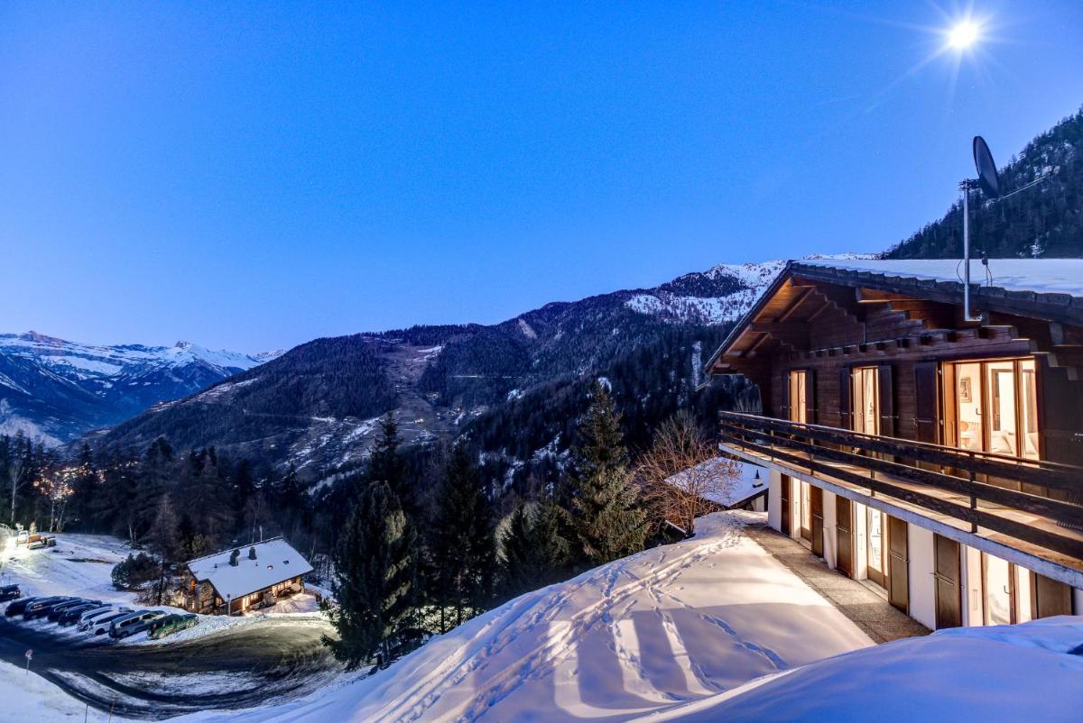 Chalet Par le Travers - Housity