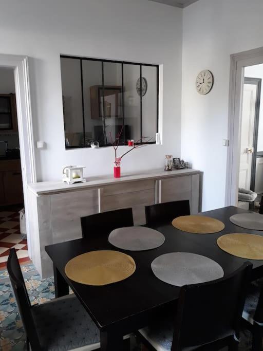 Maison de ville proche beauval avec parking - Housity