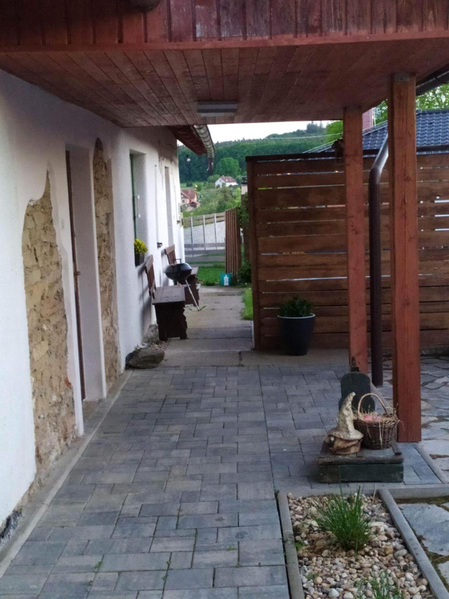 Chaloupka která má šmrnc - Housity