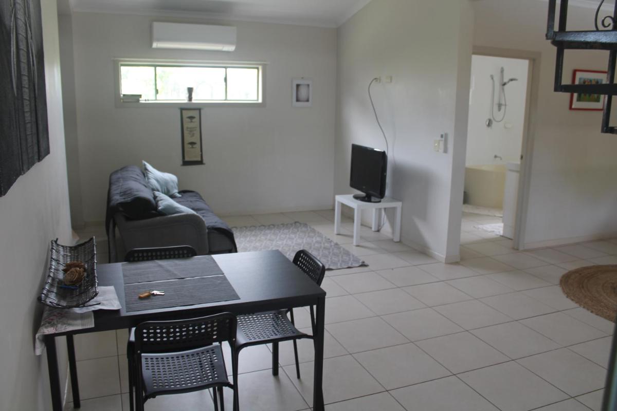 Kurrimine Beach Bum Retreat 2 story villa - Housity