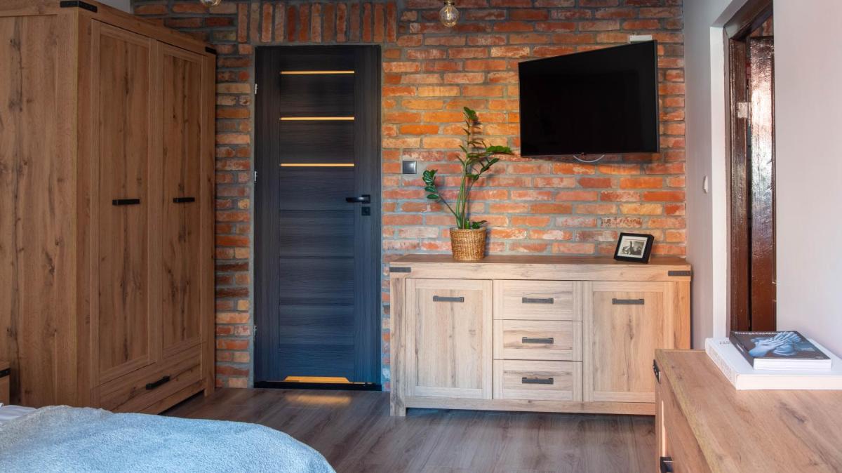 Main Square Apartments - Housity