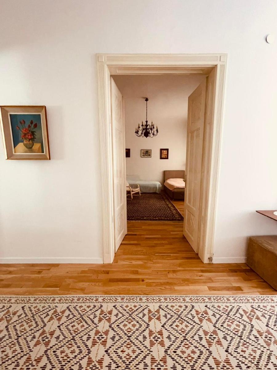 The Best Location 130 m2 salon apartment - Hizvo