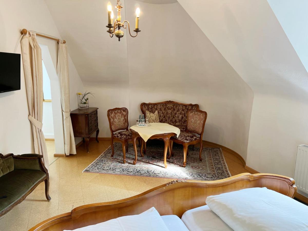 Hotel Kühler Krug - Housity