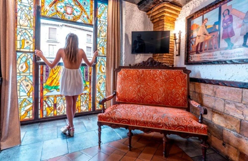 Hotel&Bar Ducay - Housity