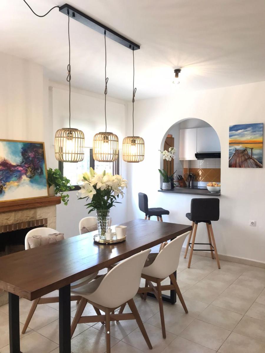 Nice house with amazing Swimming pool/ just 5 min from Beach - Housity