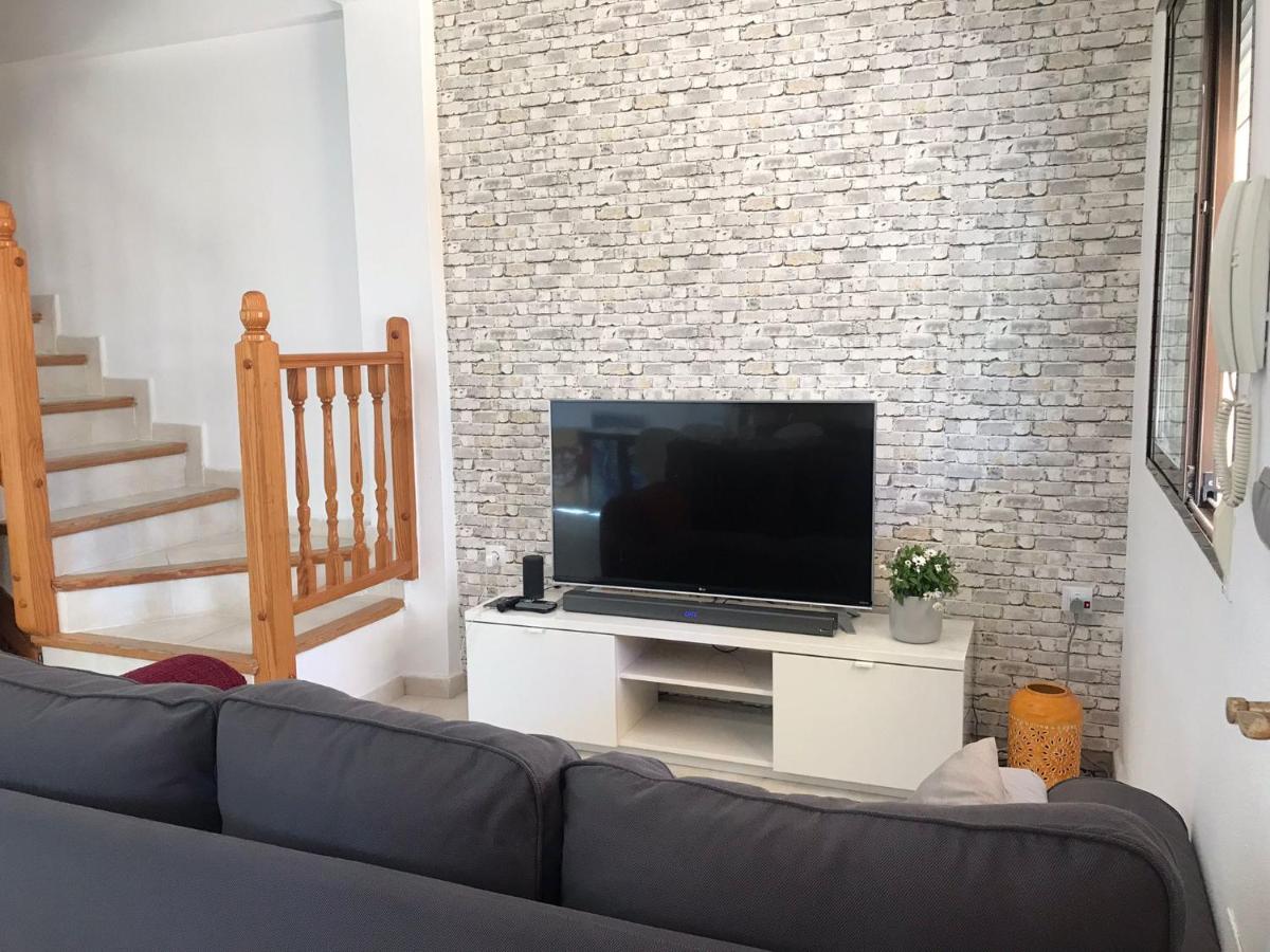 Nice house with amazing Swimming pool/ just 5 min from Beach - Housity