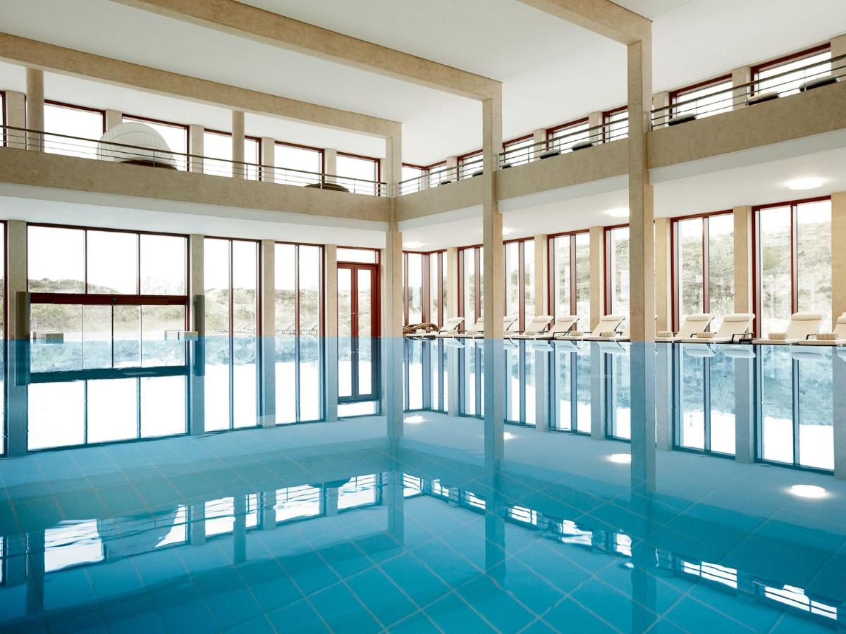 Der Swimmingpool an oder in der Nähe von A-ROSA Sylt